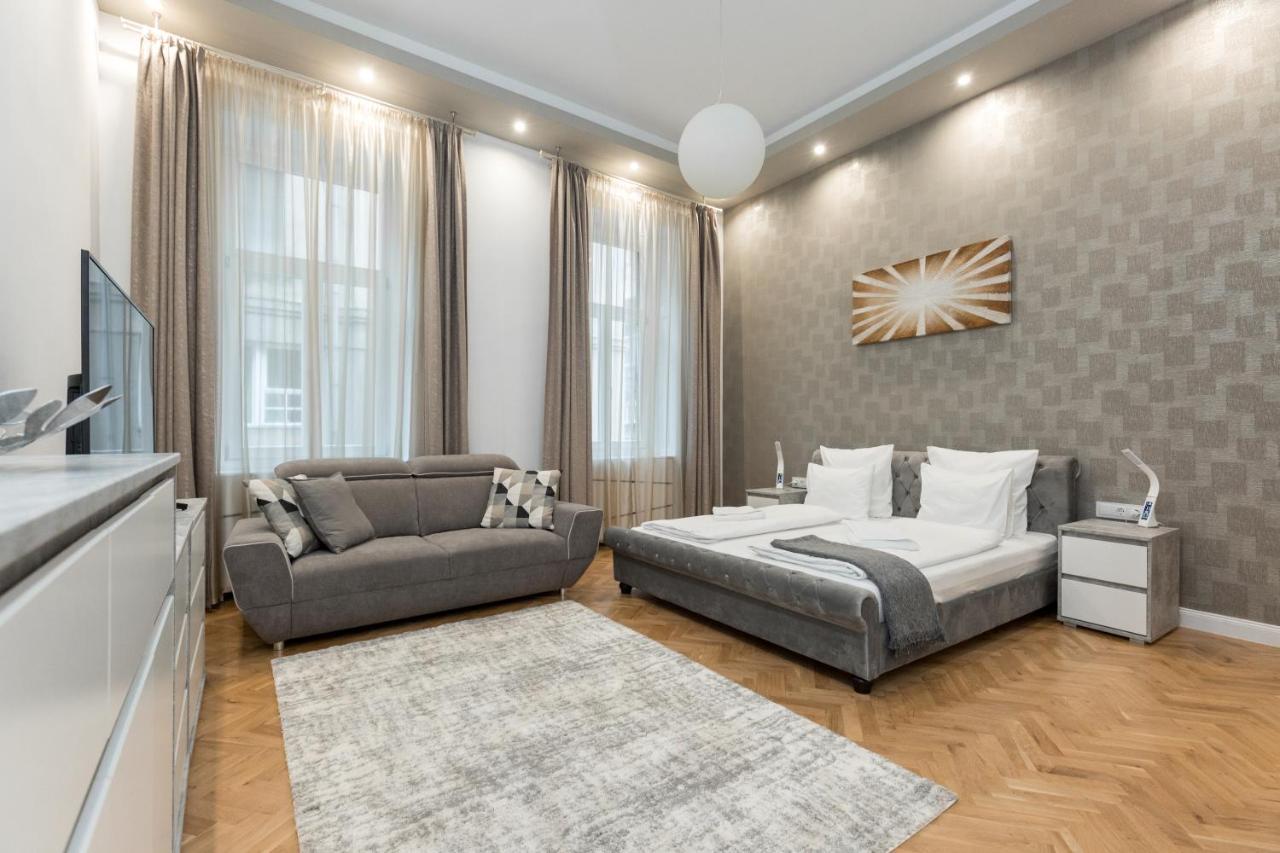 City Center Grand Luxury W 2Br/2Bt บูดาเปสต์ ภายนอก รูปภาพ