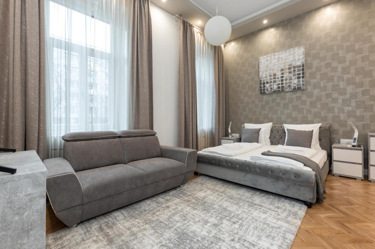 City Center Grand Luxury W 2Br/2Bt บูดาเปสต์ ภายนอก รูปภาพ