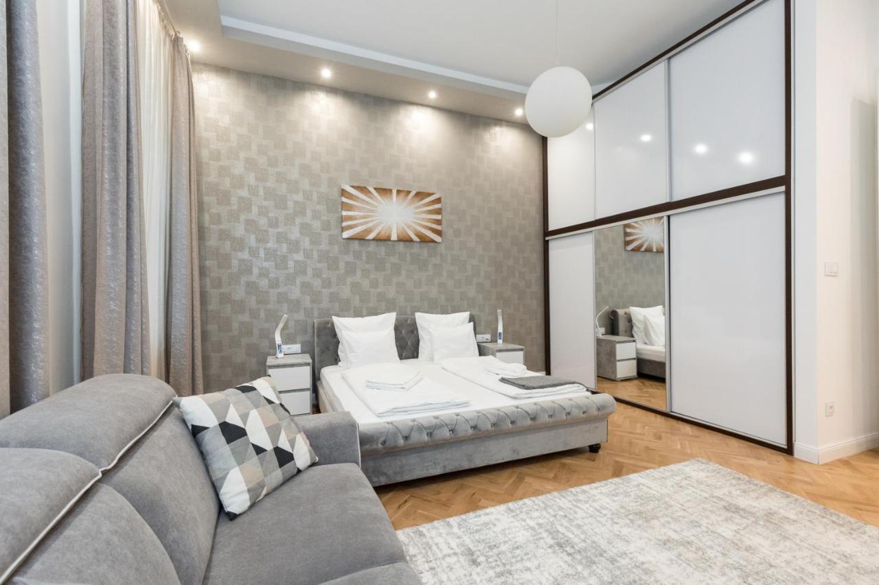 City Center Grand Luxury W 2Br/2Bt บูดาเปสต์ ภายนอก รูปภาพ